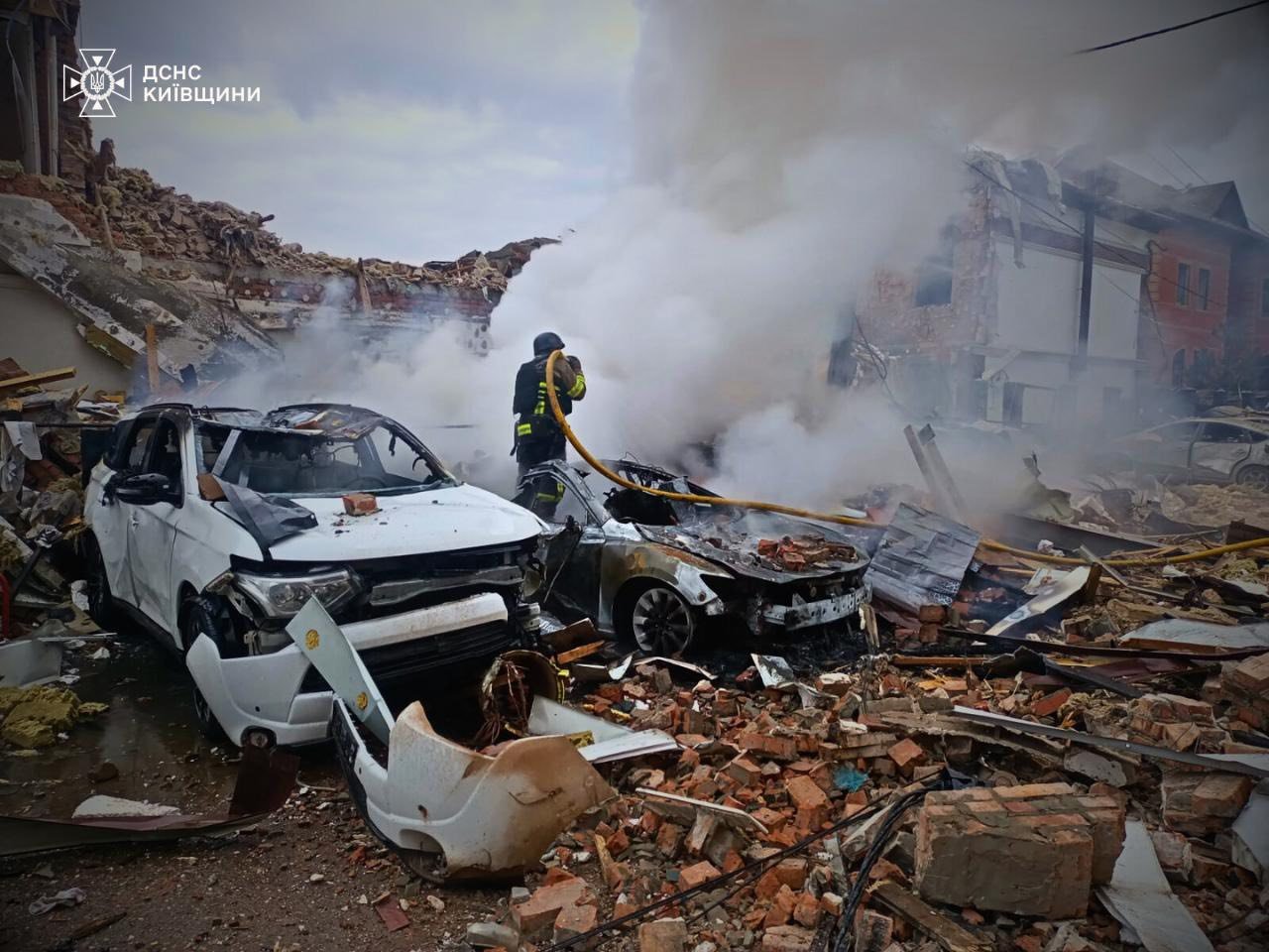 Фото: ДСНС України, Наслідки атаки на Київщину Наслідки атаки на Київщину