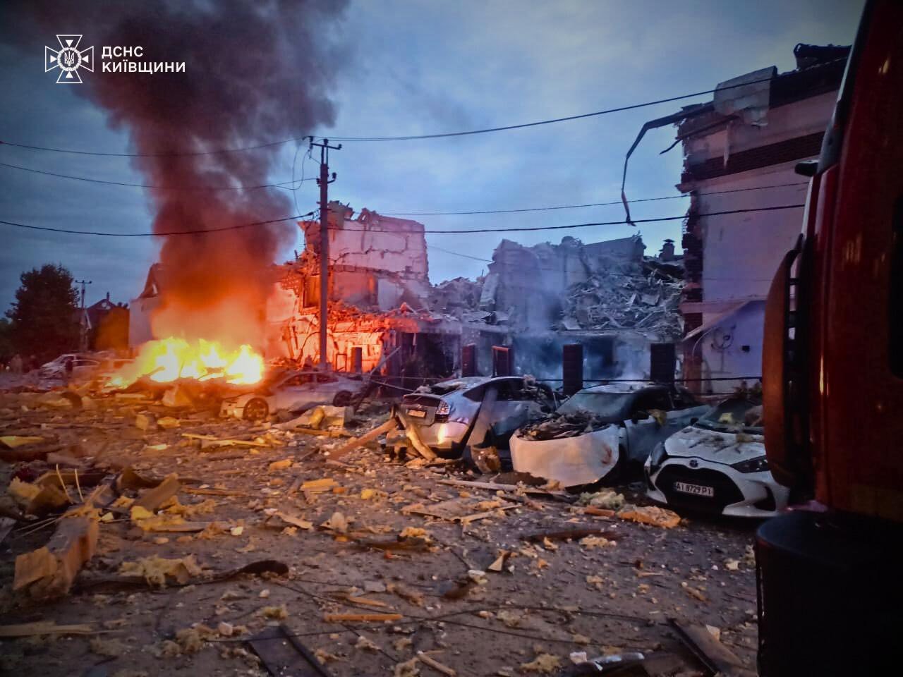 Фото: ДСНС України, Наслідки атаки на Київщину Наслідки атаки на Київщину