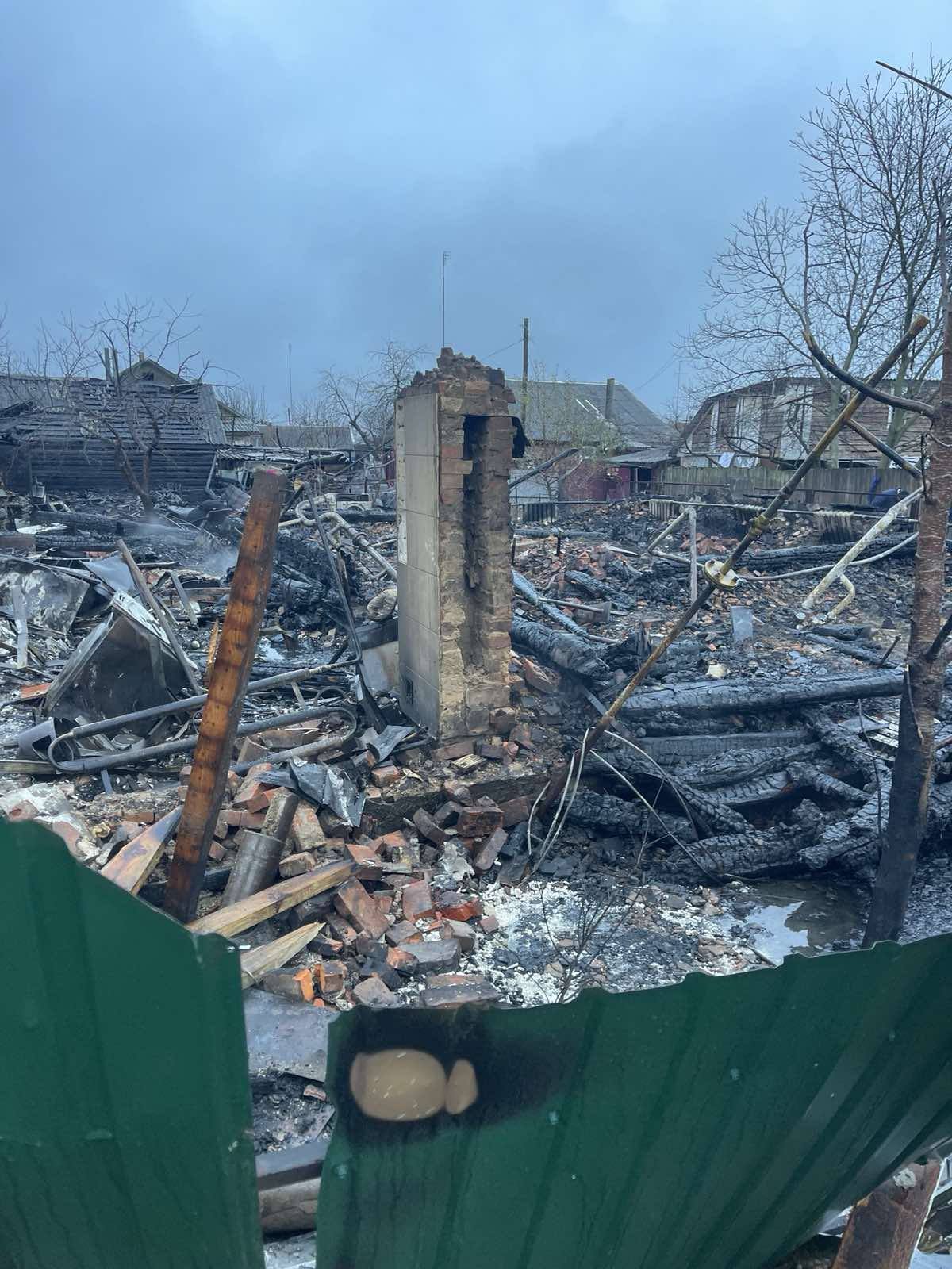 Зруйнований будинок