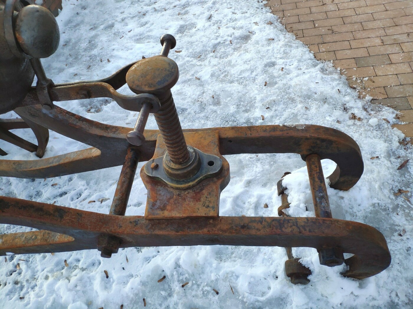 Іржаві гармати на Валу у Чернігові