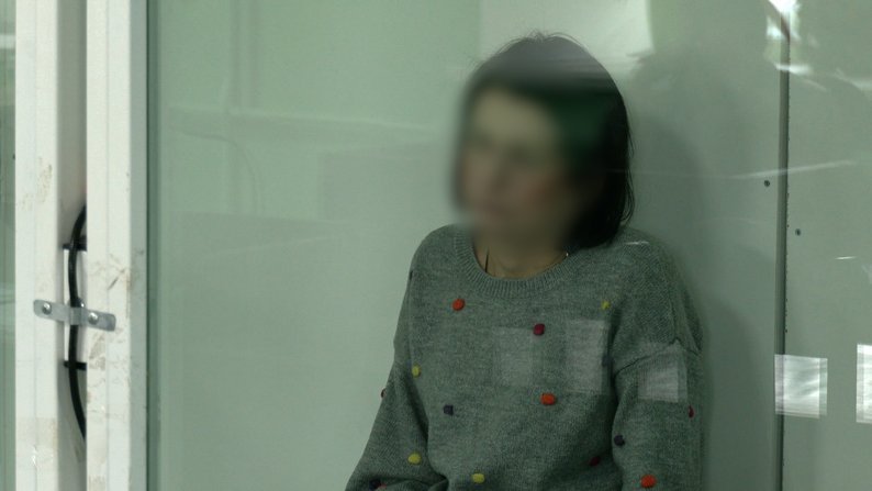 Обвинувачена, яка раділа збільшенню кількості поховань українських воїнів. Фото: Суспільне Чернігів