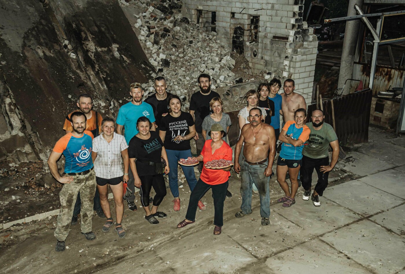 Розбір завалів у сім'ї Ходаків