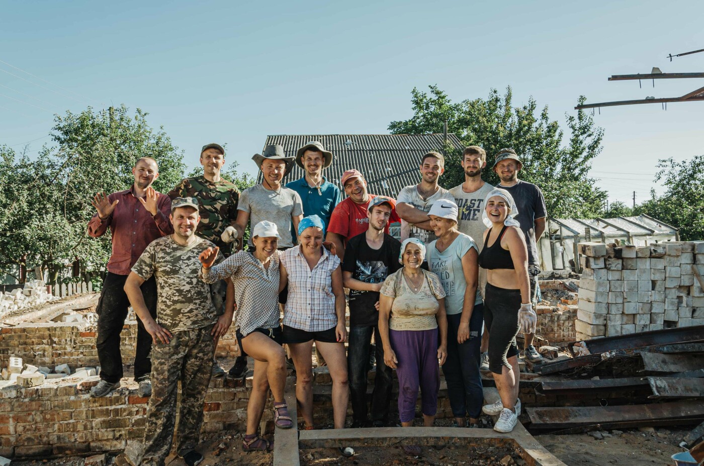 Розбір завалів у сім'ї Локтєвих