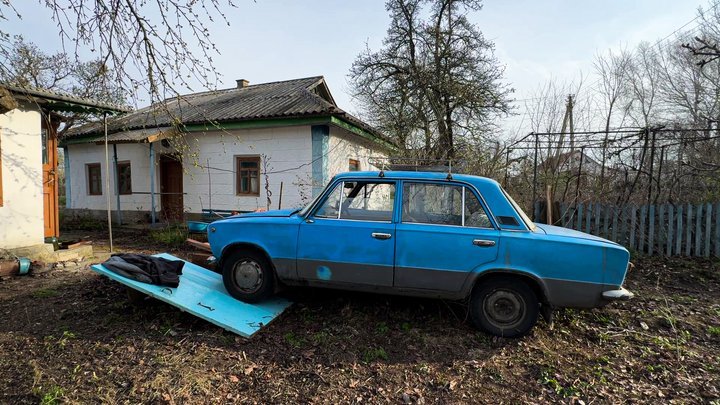 Попередня машина Миколи Матвєєнка. Фото: Суспільне Кропивницький Попередня машина Миколи Матвєєнка. Фото: Суспільне Кропивницький