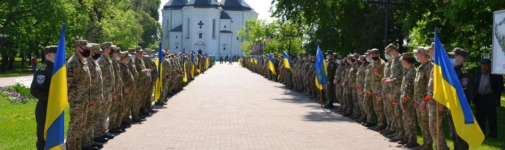 Із загиблим на Донбасі Павлом Колесником попрощалися у Чернігові