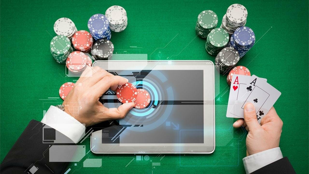 Онлайн покер как начать как играть с друзьями в слизарио на одной карте